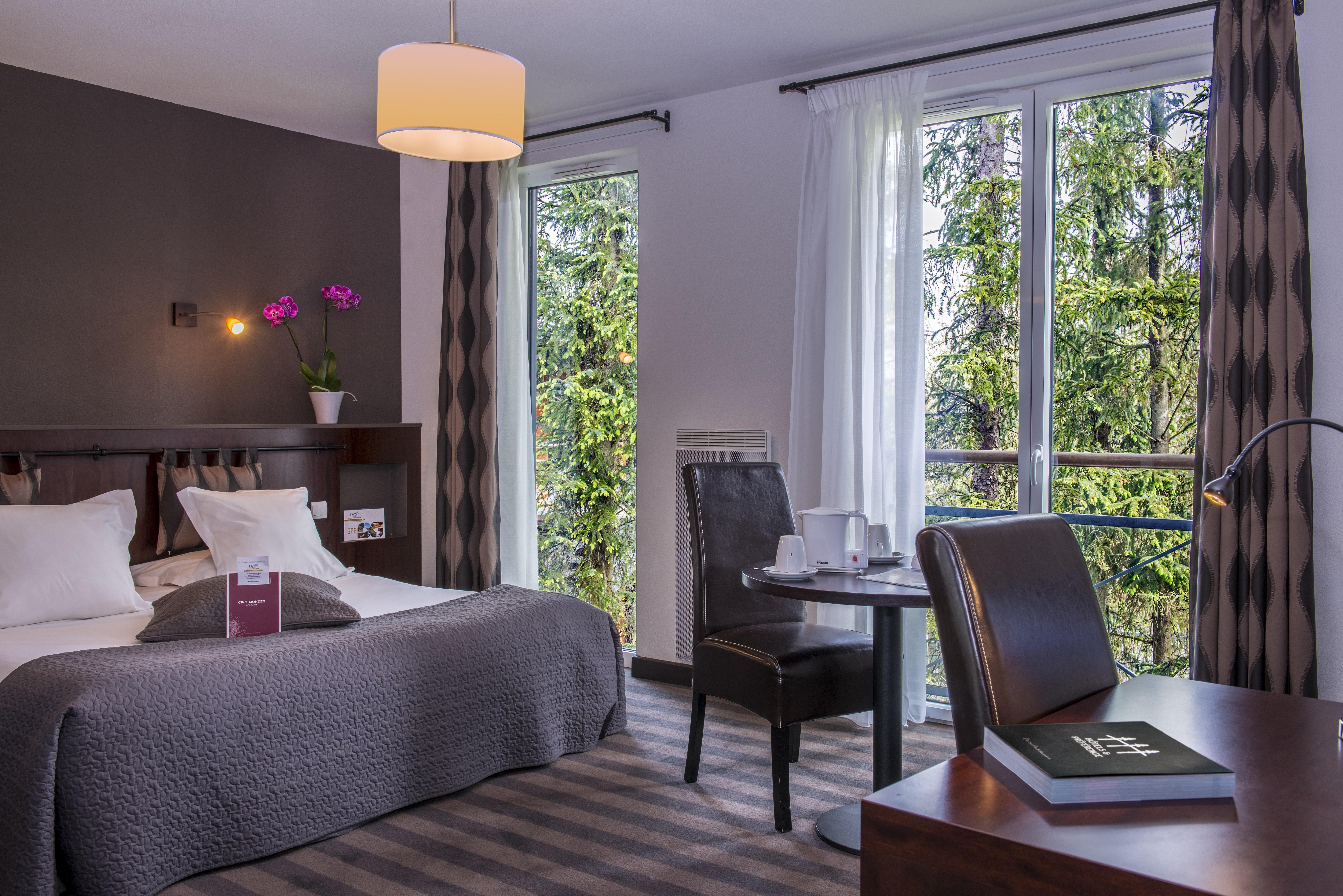 Domaine De Cice-Blossac, Resort Spa & Golf Bruz Exterior foto