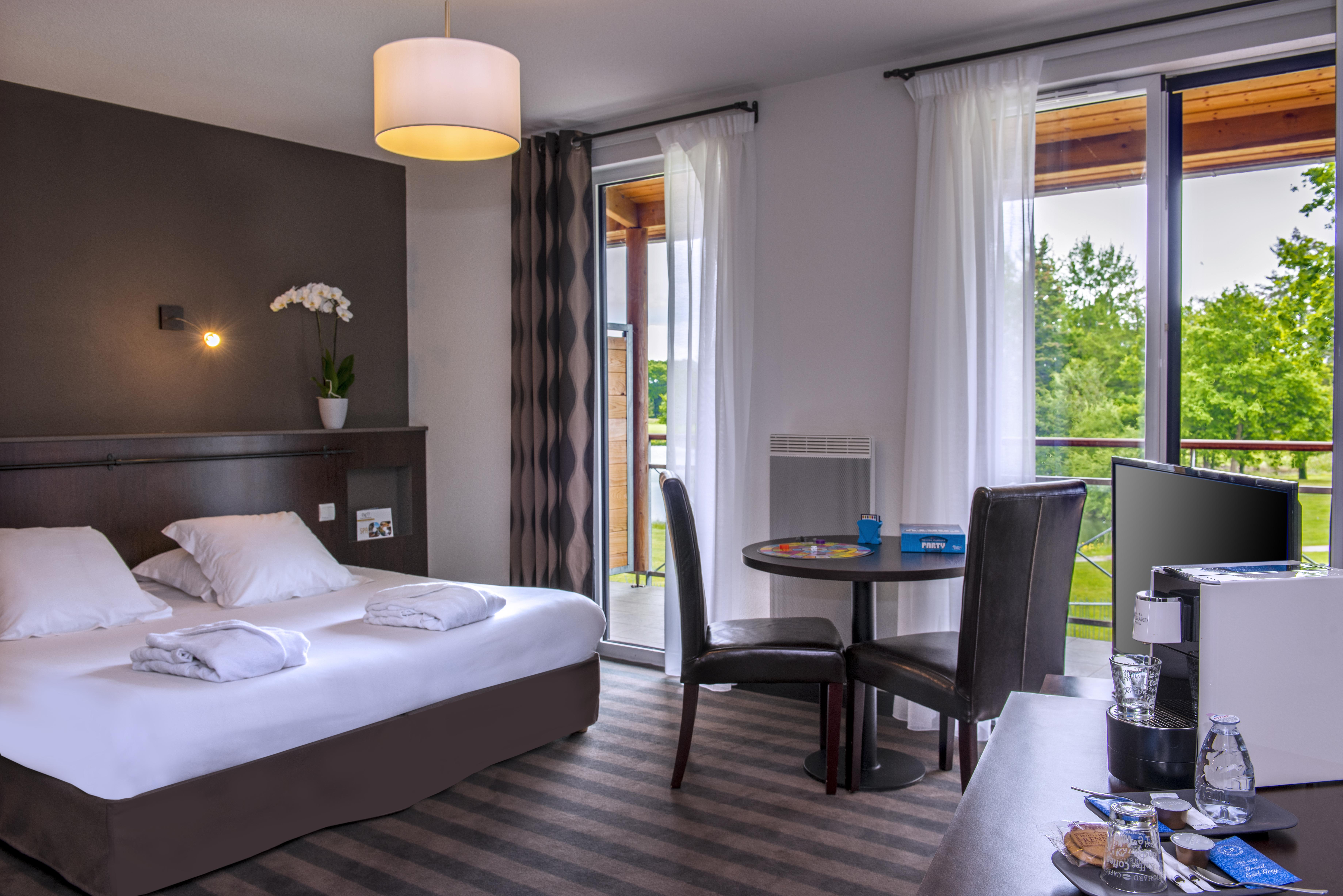 Domaine De Cice-Blossac, Resort Spa & Golf Bruz Exterior foto
